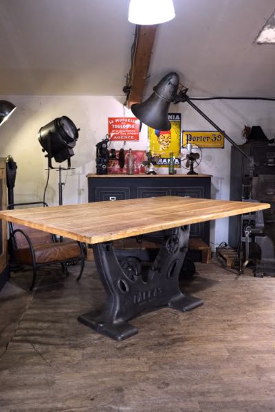 table industrielle vieux pied fonte